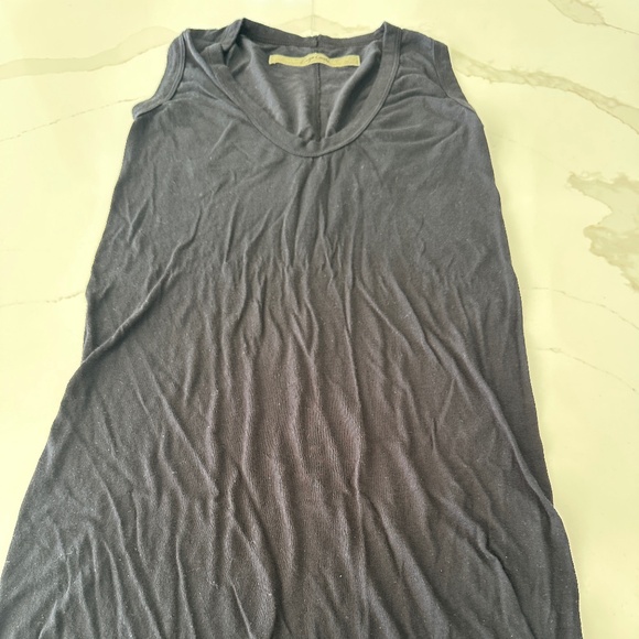 Ladies Athletic  Black top - Picture 1 of 5
